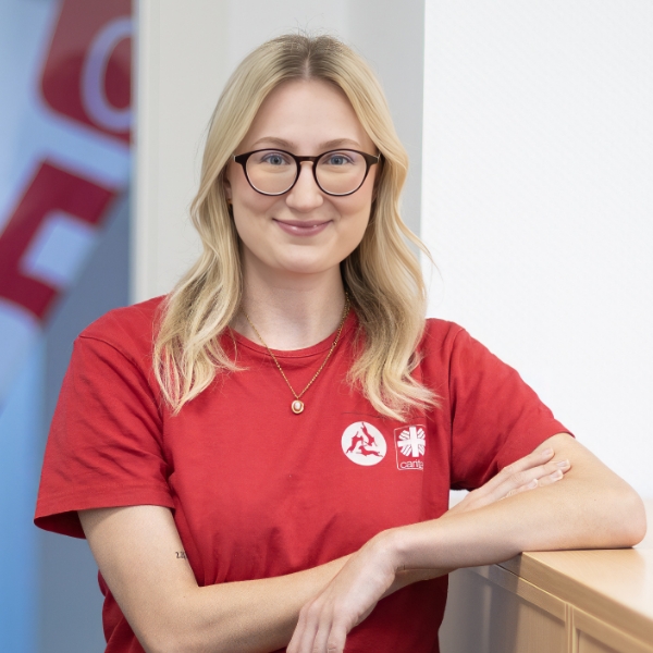 Porträtfoto Janine Heinze