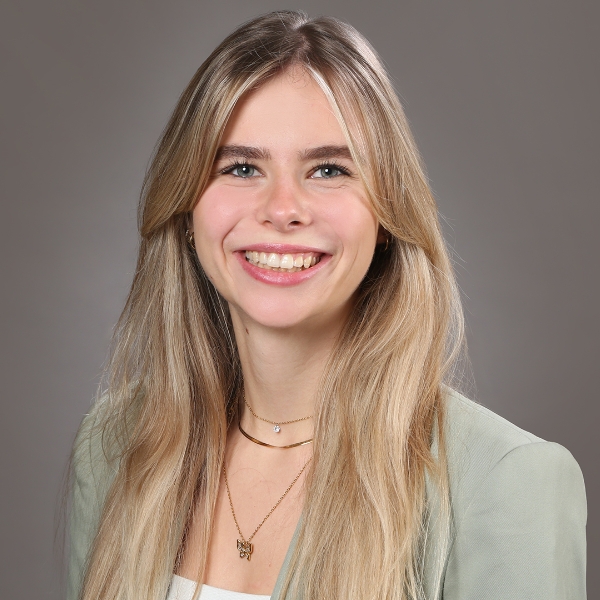 Porträtfoto Lara-Sophie Wiemers